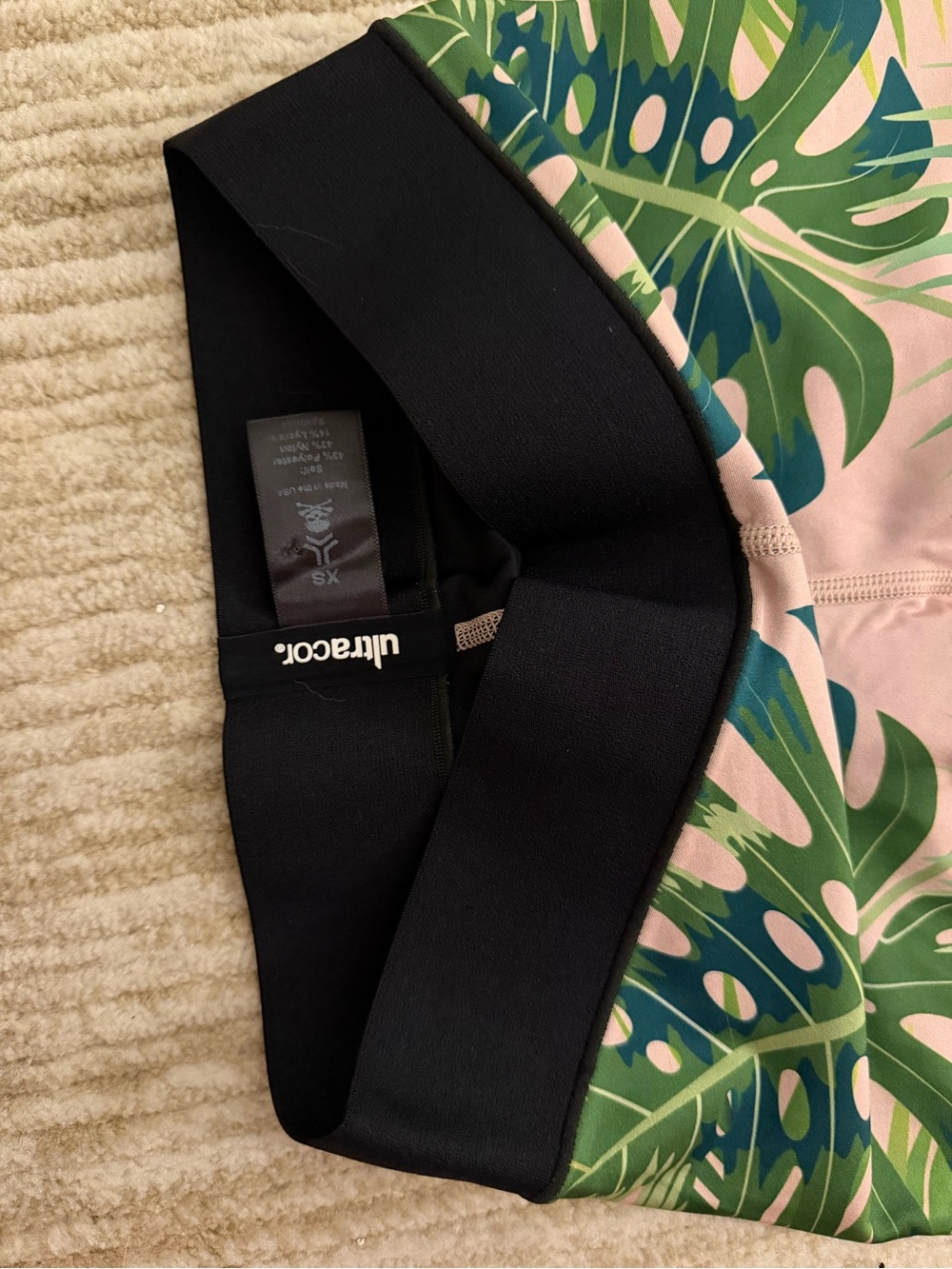 Ultracor- XS excellent condition. Leaf Print Leggings - Green on Blush - Picture 2 of 4